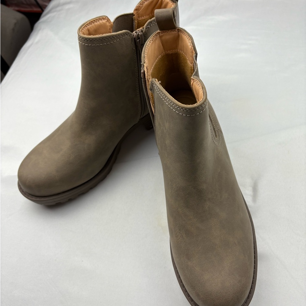 Buffalo David Bitton Olive Ankle Boots